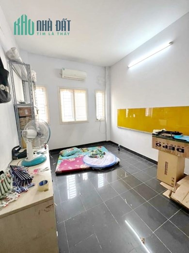 Nhà 4 tầng gần MT Nguyễn Biểu P2Q5. Giá 5,28 tỷ TL