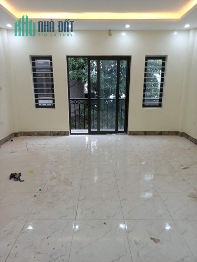 BÁN NHÀ RIÊNG NGÕ 294 LĨNH NAM 42m MT5m giá 4.2 tỷ