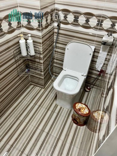 Bán nhà Khương Đình hơn 5 tỷ 43m2, 5T cách phố vài bước, sân để xe rộng