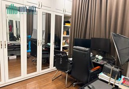 Cách  đường Quang Trung và nhà thi đấu Quận Hà Đồng 300m
-	Đấu giá Ngô Thì Nhậm 50m x 5 tầng giá 8