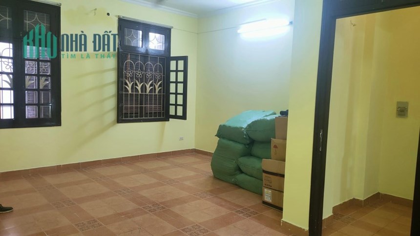 BÁN NHÀ NGÕ QUẬN ĐỐNG ĐA HÀ NỘI. LÔ GÓC 4 TẦNG 45M2 MẶT TIỀN 5.5M. NGÕ Ô TÔ TRÁNH. GIÁ 6.5 TỶ