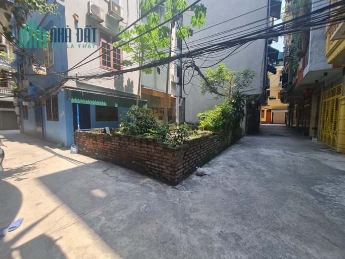 Siêu rẻ, Bán đất ngay cầu Lủ quận Thanh Xuân cự đẹp 48m2  lô góc oto tránh nhỉnh  5 tỷ