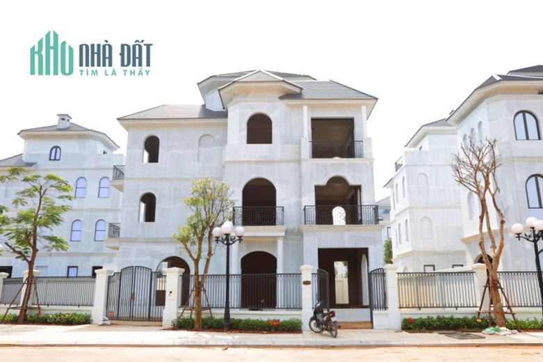 Bán đất nền Hoàng Tân, Thị xã Quảng Yên, 300m2, căn góc đường 21m