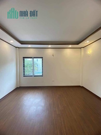 Bán nhà Hào Nam 4,5 tỷ gần ô tô, lô góc 45m2 LH 0702269986