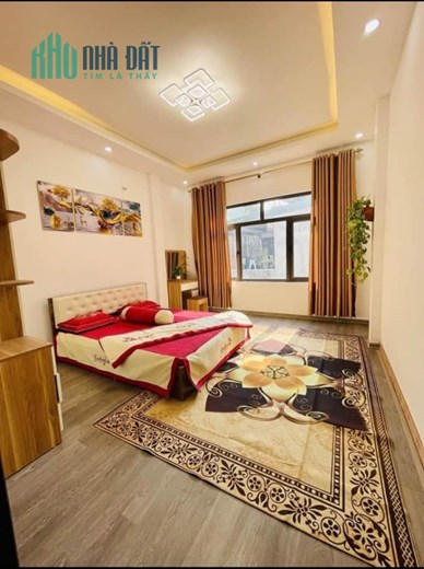 Bán nhà Hào Nam 4,5 tỷ gần ô tô, lô góc 45m2 LH 0702269986