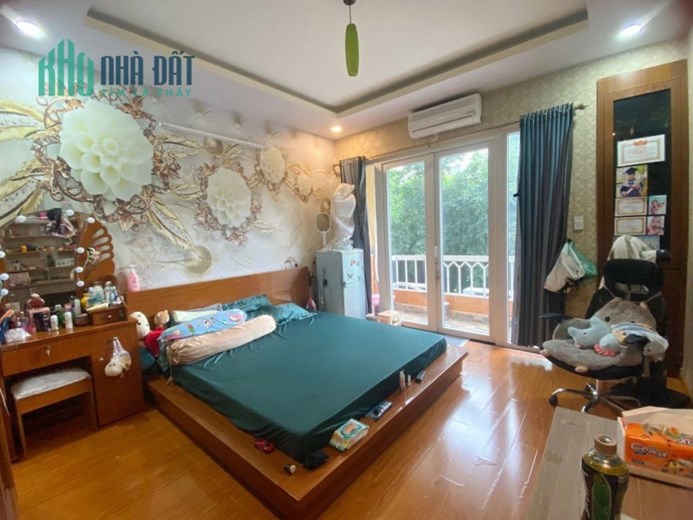 Nhà 4 tầng Mặt Tiền NB khu Cao Lỗ P4Q8. Giá 9,3 tỷ TL
