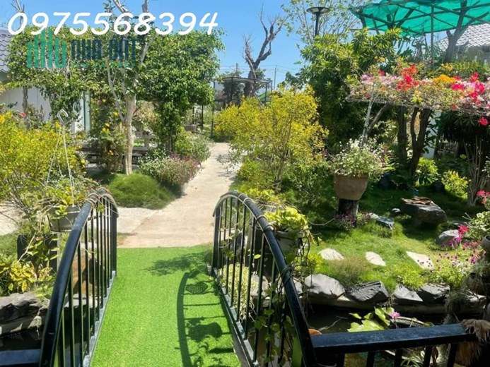 Bán lô đất view kênh thích hợp làm nhà vườn nghỉ dưỡng
