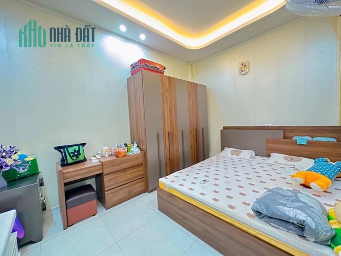 BÁN NHÀ MẶT PHỐ NGUYỄN CÔNG HOAN BA ĐÌNH OTO TRÁNH KD KHỦNG 45M2 x 5T ĐẸP NHỈNH 13 TỶ