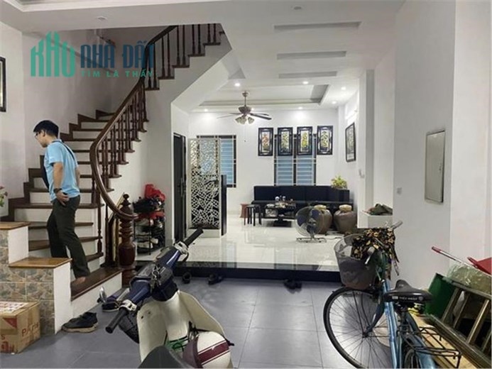 Bán nhà chính chủ Phố Nguyễn Quý Đức 60m2 nhà 6 tầng oto vào nhà chỉ hơn 9 tỷ