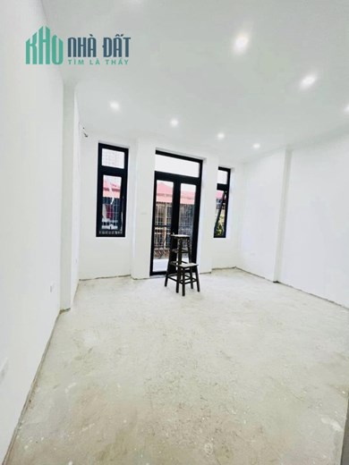 SIÊU PHẨM CẦU GIẤY-NHÀ PHỐ PHAN VĂN TRƯỜNG-Ô TÔ TRÁNH-VỈA HÈ RỘNG-PHÂN LÔ BÀN CỜ-44M2-CHỈ 12,5 TỶ