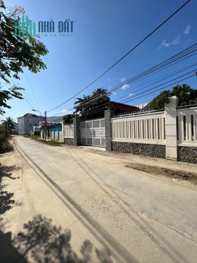 bán đất lô góc  tặng biệt thự  mặt tiền hl46 Vĩnh Trung Nha Trang lh 0985451850