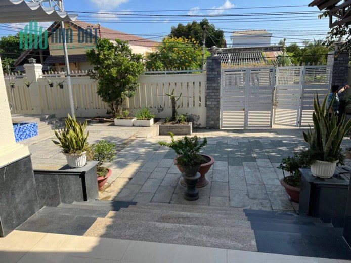 bán đất lô góc  tặng biệt thự  mặt tiền hl46 Vĩnh Trung Nha Trang lh 0985451850