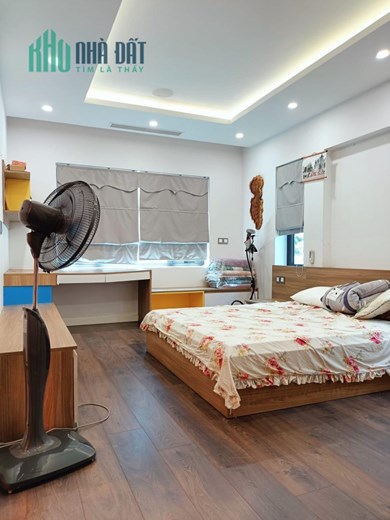 BÁN NHÀ CẦU GIẤY - Ô TÔ GẦN - NGÕ BA GÁC - 3 THOÁNG- 48MX4T- NHỈNH 5 TỶ - DÂN XÂY