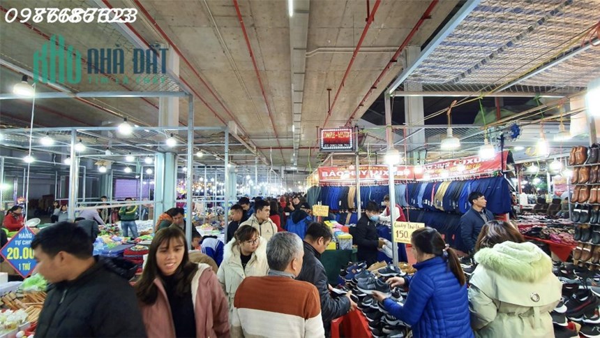 Bán 2 gian hàng Ăn Uống tầng 1 Chợ Du Lịch Lào Cai