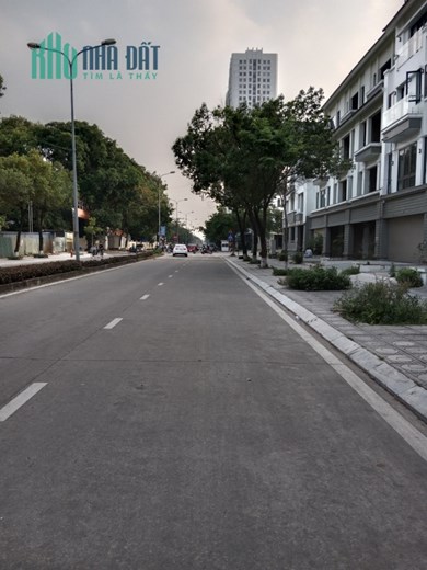 A lô Trang ơi hạ chào cho anh 1 tỷ nhé
 NV 114m   mặt đường đôi kinh doanh giá chỉ 13 tỷ