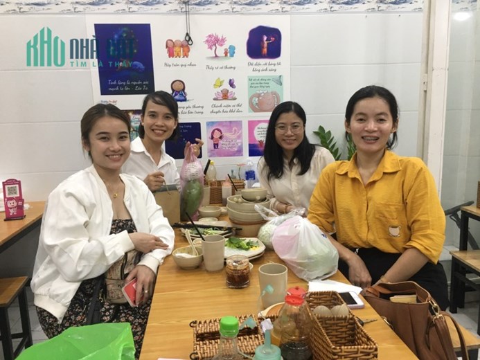 TÌM BẠN NỮ ĐỒNG HÀNH LÀM QUÁN CHAY, 014 lô A chung cư Trần Quang Diệu, phường 13, Quận 3