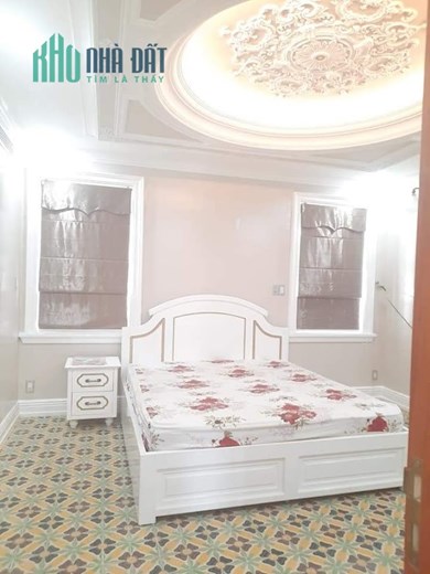 Biệt thự mới cực đẹp, chủ xây mới cho con nhưng con không ở chỉ lấy tiền, Quận Tân Bình