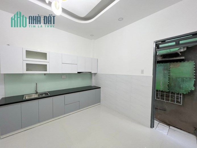 Nhà mới xây 5 tầng MT đường nhánh Dương Bá Trạc P1Q8. Giá 7,9 tỷ TL