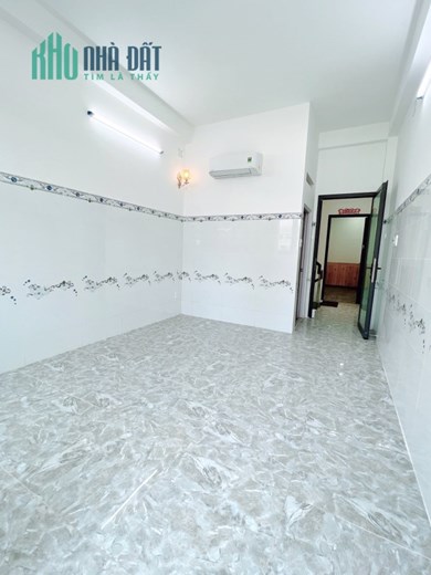 Nhà mới 4 tầng ngay chợ Hồ Thị Kỷ đường Trần Bình Trọng P1Q10 18tr