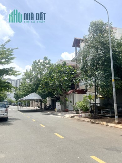Bán 2 nhà xưởng (760m2) 2 mặt đường gần Cao Lỗ, Bình Hưng, Bình Chánh