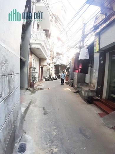 Bán nhà Mặt ngõ Trần Khát Chân giá 3,75 tỷ, 35m2, MT 3,5m, sân rộng