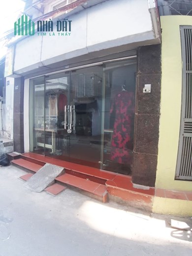 Bán nhà Mặt ngõ Trần Khát Chân giá 3,75 tỷ, 35m2, MT 3,5m, sân rộng