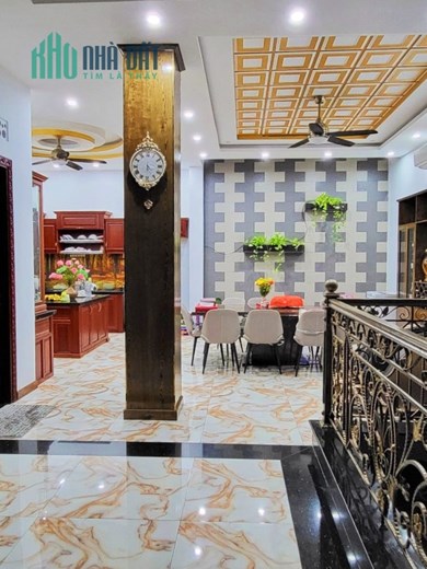 Biệt thự Vip Khu Bàu Cát - Trương Công Định, Quận Tân Bình, chiểu ngang rộng, 4 tầng