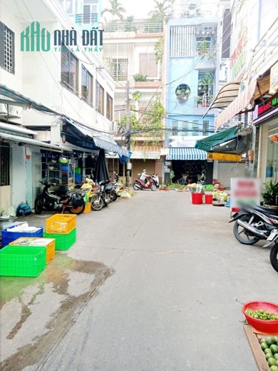 Cho thuê 4 Tầng MT trong chợ Rạch Ông P2 Q8. Giá 15 triệu