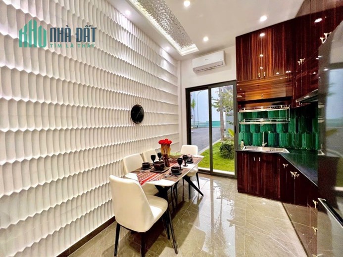 CĂN SIÊU VIP 4 Tầng _CÓ THANG MÁY_CÓ HỒ BƠI _CÁCH MẶT TIỀN THỐNG NHẤT 50m