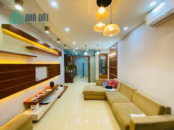 BÁN GẤP NHÀ MẶT PHỐ( MỘT NHÀ RA MẶT PHỐ) BẠCH MAI, Ô TÔ VÀO NHÀ, KINH DOANH SẦM UẤT 45M2 GIÁ CHỈ 10