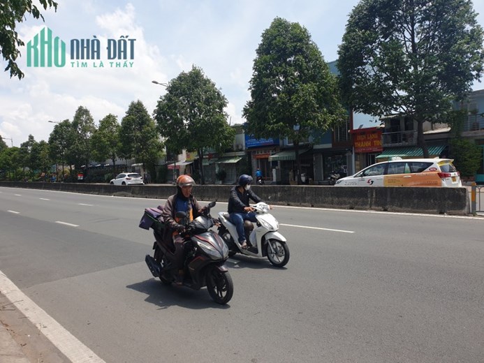 SIÊU SIÊU PHẨM PHẠM VĂN ĐỒNG. LINH ĐÔNG 3 MẶT ĐÔLA. DÒNG TIỀN THU VÀO CỰC CAO VÀ LUÔN ỔN ĐỊNH.