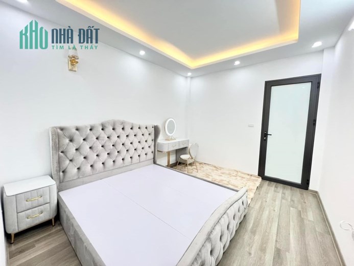 Bán nhà Tân Mai, Hoàng Mai, 70m2, phân lô, ngõ nông, thông  tứ tung, nhỉnh 6 tỷ.