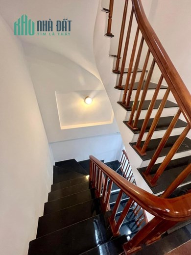 Bán nhà Tân Mai, Hoàng Mai, 70m2, phân lô, ngõ nông, thông  tứ tung, nhỉnh 6 tỷ.