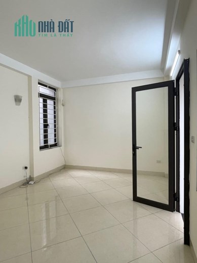 Bán nhà Ngọc Thuỵ, gần MiPec, Gần cầu, oto chỉ nhỉnh 3 tỷ LH: 0936123469