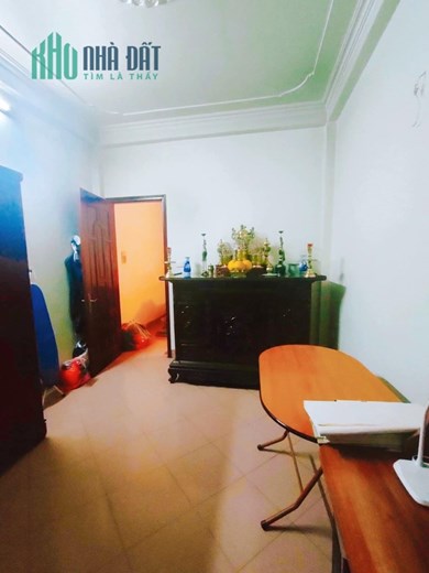 THOÁNG SÁNG...
VUÔNG CHẰN CHẶN TỪ SỔ ĐẾN NHÀ