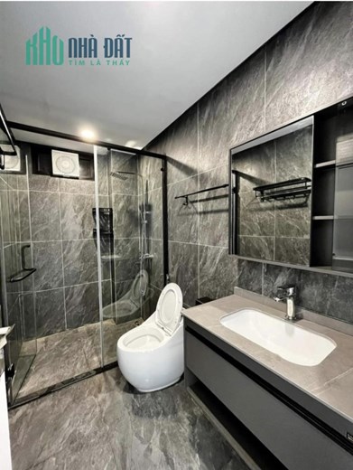 BÁN NHÀ LẠC LONG QUÂN -LÔ GÓC -OTO -Ở NGAY  65M 4 TẦNG MT 6.3M 9.5 TỶ