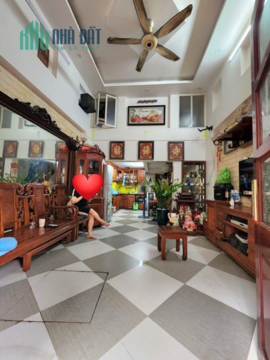 BÁN NHÀ NGUYỄN VĂN CỪ- ÁI MỘ, Ô TÔ ĐỖ CỔNG, 5 TẦNG, Ở LUÔN, GẦN TRƯỜNG QUỐC TẾ Wellspring, BỆNH