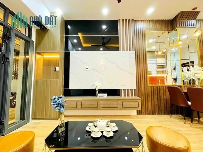 Bán Nhà Mặt Tiền Tân Kỳ Tân Quý, Nhà Đẹp Ở Ngay, 128m2 x 4 Tầng, Không Lộ Giới, Chỉ 9 Tỷ 500 Triệu