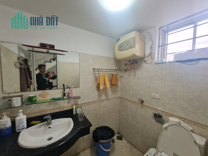 Trần Đại Nghĩa, Hai Bà Trưng, nhà mới ở ngay, cách 1 nhà ra phố, lô góc, oto, 45m2, giá chỉ 4 tỉ 8