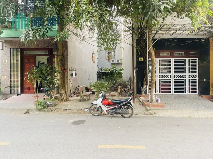 BÁ…N LÔ ĐẤT VƯỜN HOA ĐẸP KHÔNG TỲ VẾT- HƯỚNG ĐÔNG BẮC- CẠNH TRƯỜNG HOÀNG HOA THÁM!