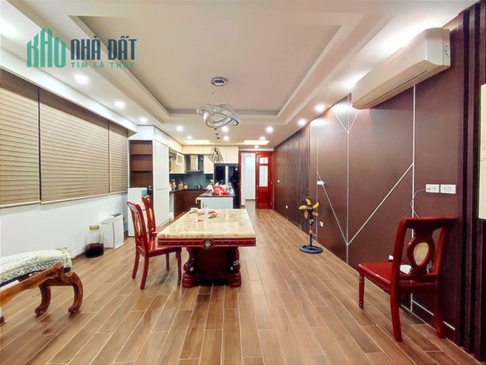 Bán nhà 99m2 phố Nghi Tàm, Tây Hồ Biệt thự VIP 6 phòng 2 Ô tô tránh 20m 10.7 Tỷ