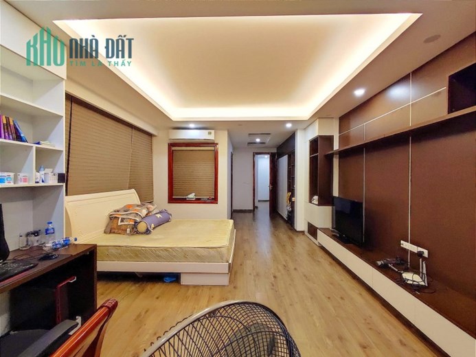 Bán ngôi nhà 96m2 phố Nghi Tàm, Tây Hồ Biệt thự Đẳng cấp 6 phòng Ô tô dừng đỗ 20m 10.8 Tỷ