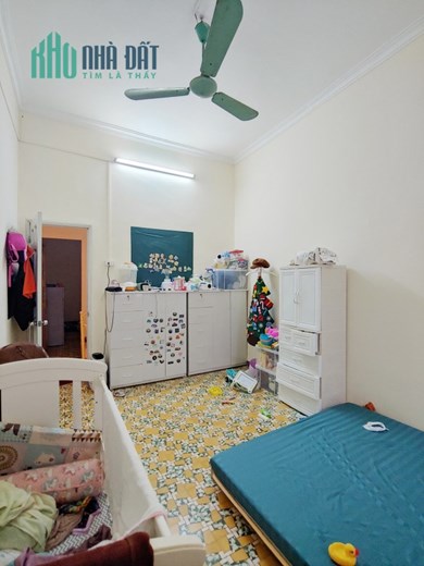 CC cho thuê nhà nguyên căn-Lạc Long Quân- 40mx3T- gần ô tô- gần Hồ tây- ở ngay- chỉ 7.5tr/tháng