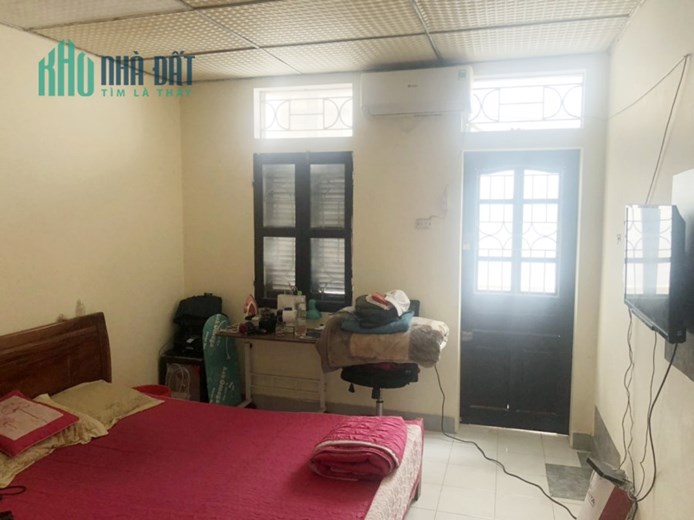 CC cho thuê nhà nguyên căn-Lạc Long Quân- 40mx3T- gần ô tô- gần Hồ tây- ở ngay- chỉ 7.5tr/tháng