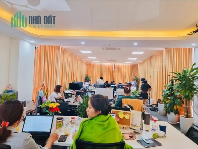 Bán Nhà Mặt Phố Thái Thịnh, Mặt Tiền 8,5m Lô Góc Cực Hiếm, Sổ Hoa Hậu Giá Chỉ Hơn 40 Tỷ, Vỉa Hè KD