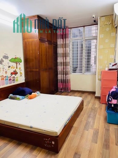 Bán nhà Hào Nam, 36m2, 4 Tầng, Yên Tĩnh, Ở thích, 3,85 tỷ