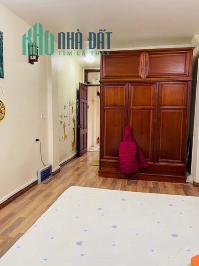 Bán nhà Hào Nam, 36m2, 4 Tầng, Yên Tĩnh, Ở thích, 3,85 tỷ