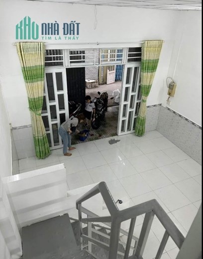 BÁN NHÀ LÊ VĂN KHƯƠNG Q12, DT: 5.1x11.5, HẺM THÔNG 3m, NHĨNH 3 TỶ.