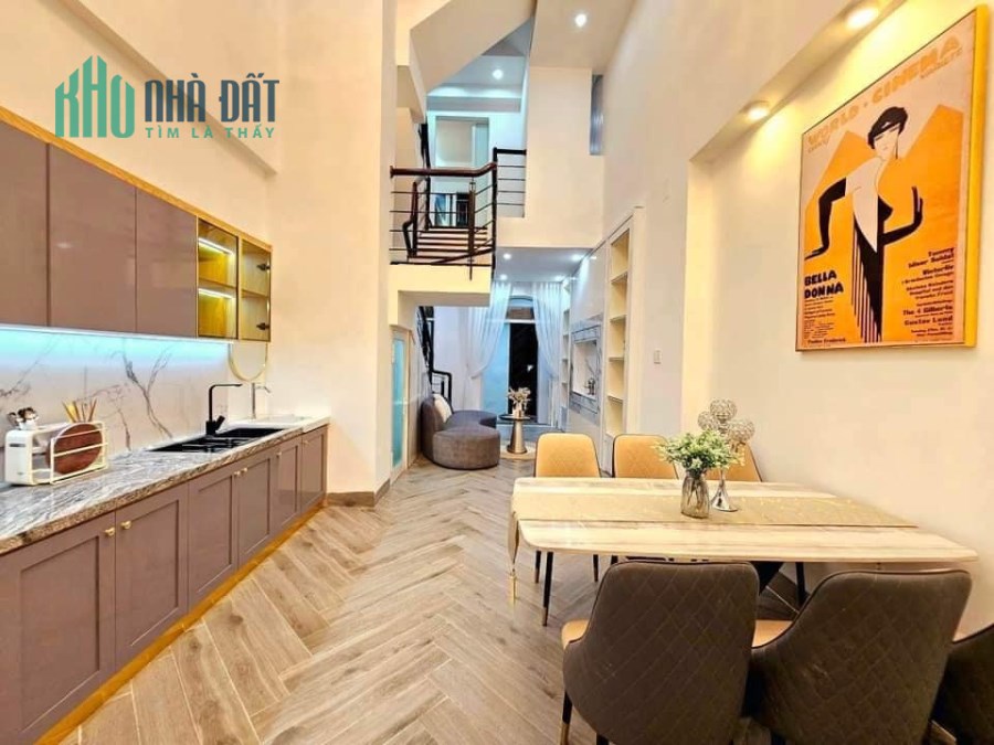 BÁN NHÀ 5 TẦNG FULL NỘI THẤT SÁT ĐƯỜNG HÙNG VƯƠNG NGAY CHỢ CỒN ĐÀ NẴNG