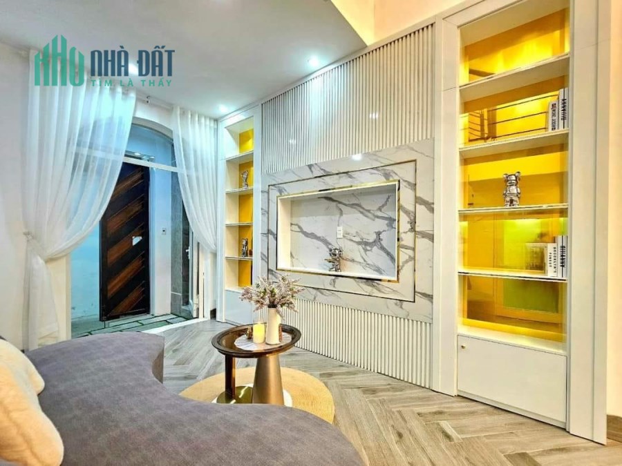 BÁN NHÀ 5 TẦNG FULL NỘI THẤT SÁT ĐƯỜNG HÙNG VƯƠNG NGAY CHỢ CỒN ĐÀ NẴNG